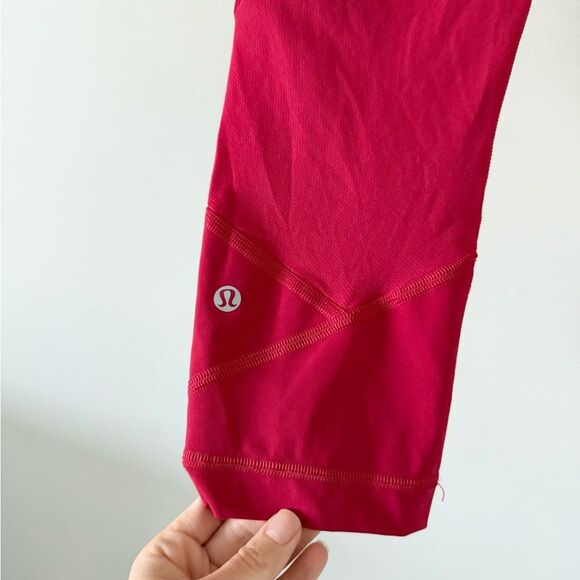 Lululemon High Waist Legging in Red - Size 6 - Picture 4 of 5